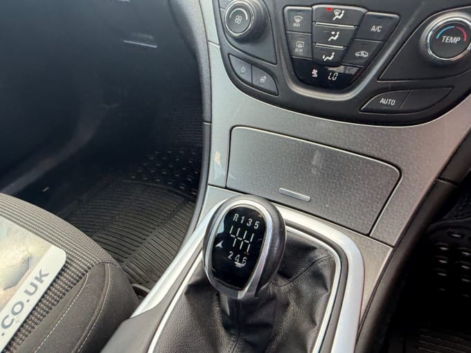 2025 Vauxhall Insignia