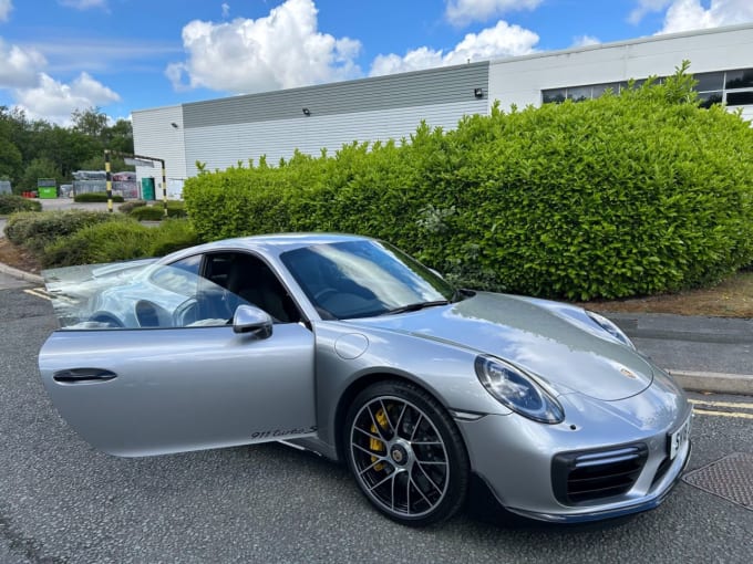 2025 Porsche 911