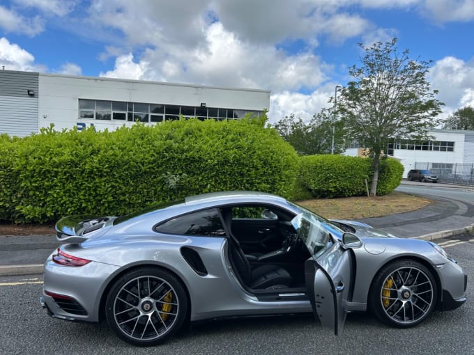 2025 Porsche 911