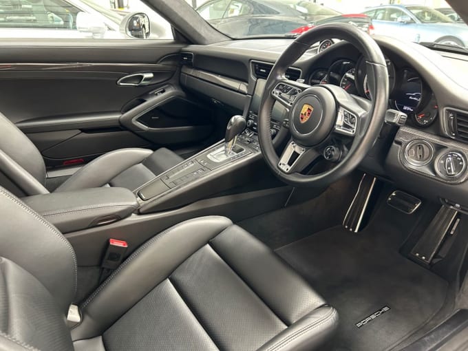 2025 Porsche 911