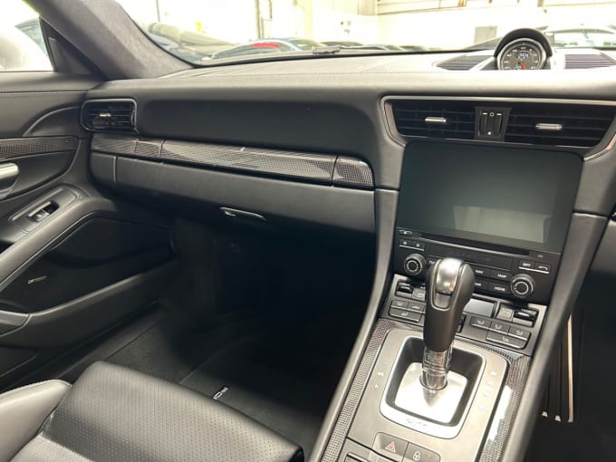 2025 Porsche 911