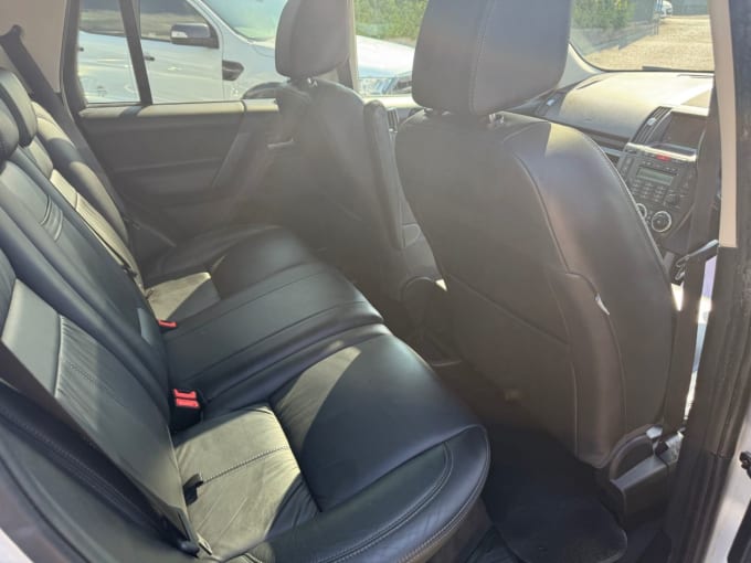 2025 Land Rover Freelander 2