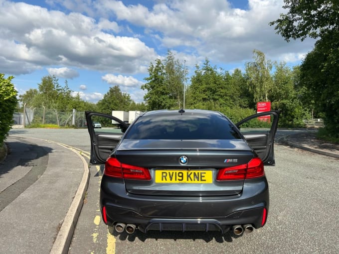 2025 BMW M5