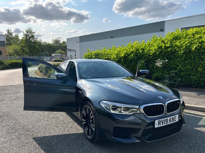 2025 BMW M5