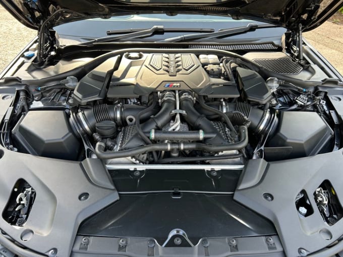 2025 BMW M5