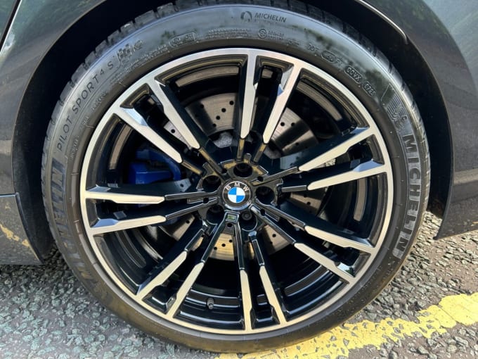 2025 BMW M5