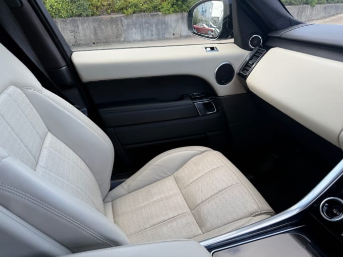2025 Land Rover Range Rover Sport