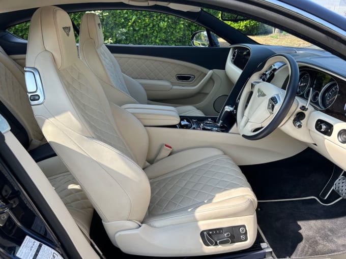 2025 Bentley Continental