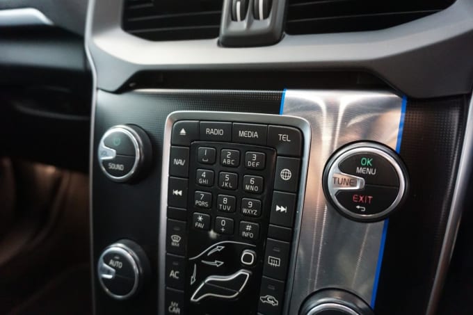 2025 Volvo V40