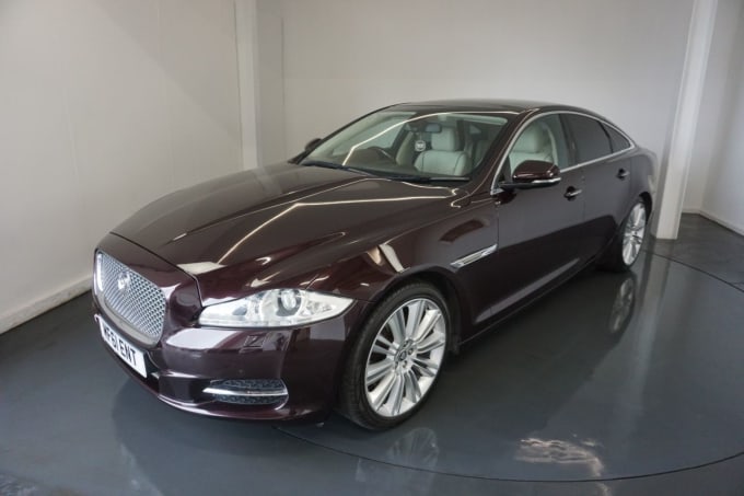 2025 Jaguar Xj