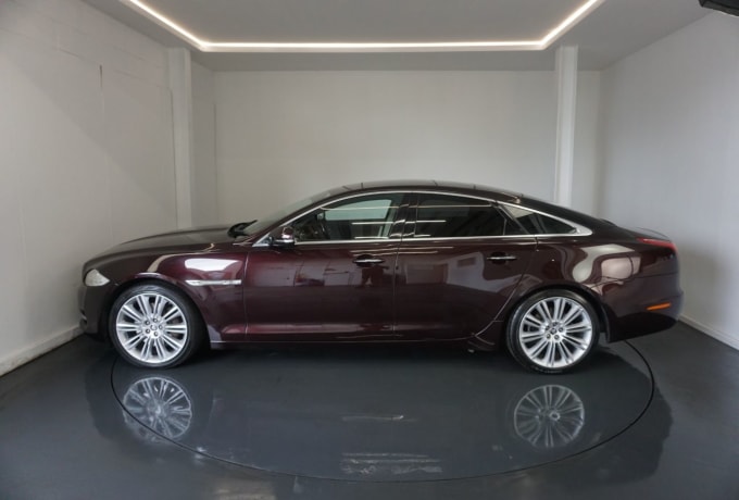 2025 Jaguar Xj