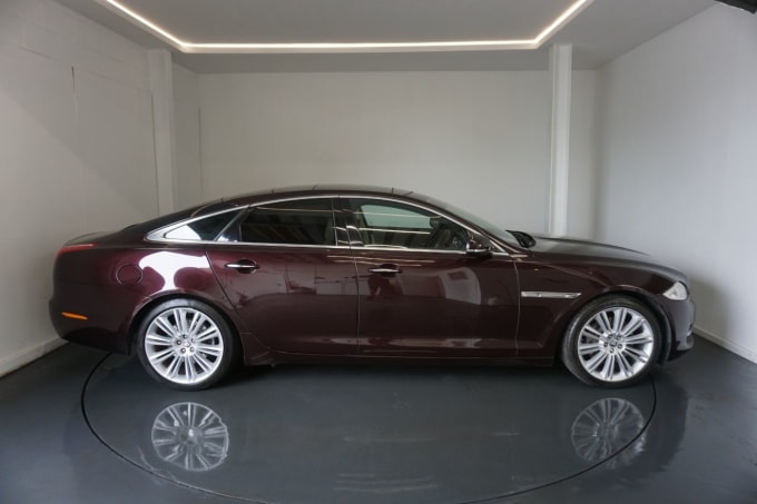 2025 Jaguar Xj