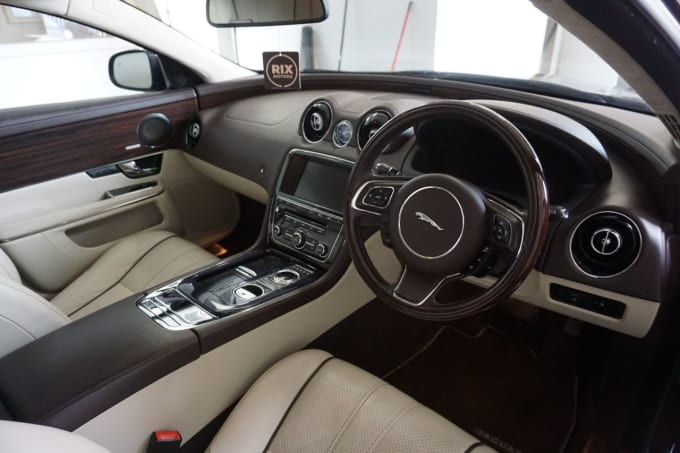 2025 Jaguar Xj