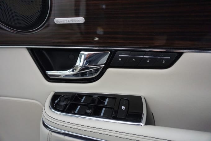 2025 Jaguar Xj