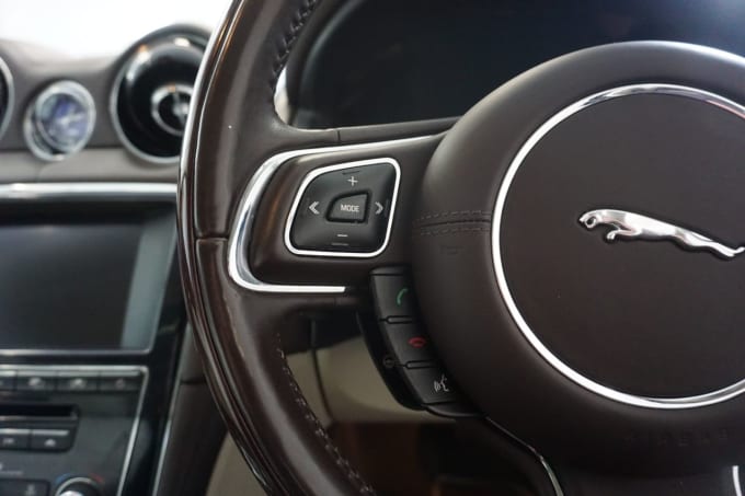 2025 Jaguar Xj