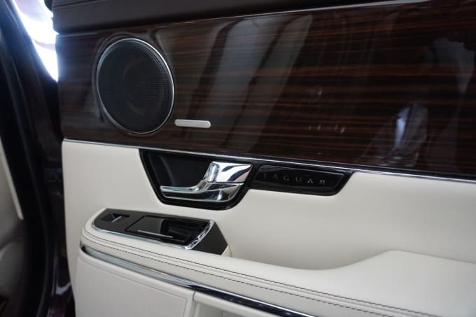 2025 Jaguar Xj