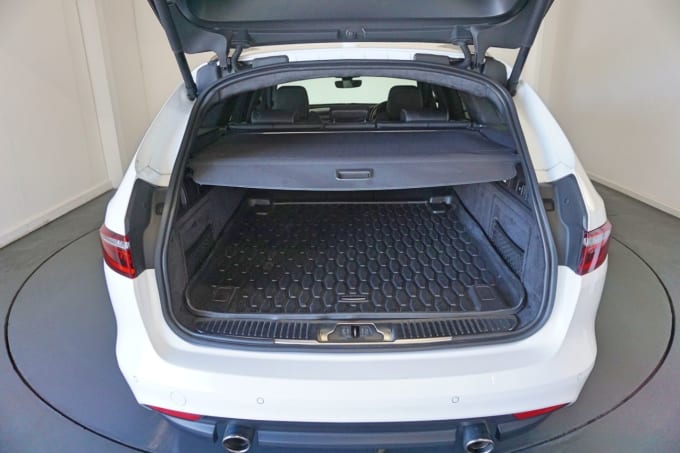 2025 Jaguar Xf