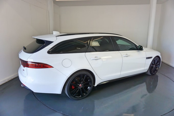 2025 Jaguar Xf