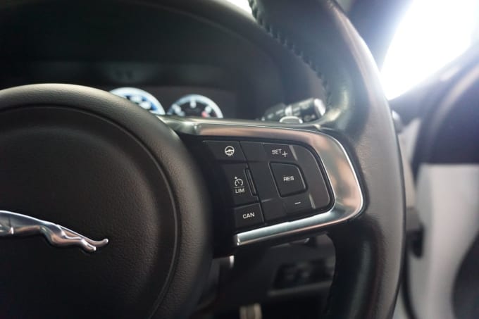 2025 Jaguar Xf