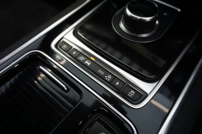 2025 Jaguar Xf
