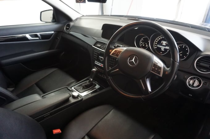 2025 Mercedes-benz C-class