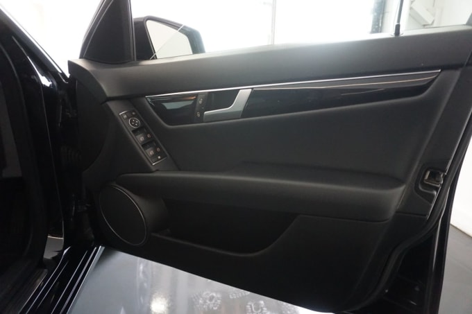 2025 Mercedes-benz C-class