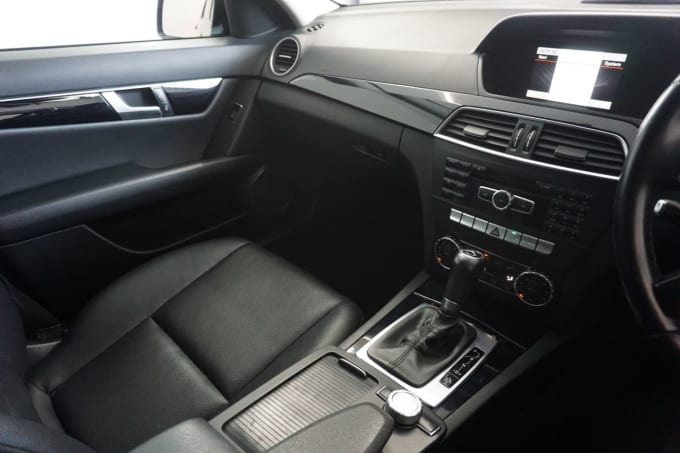 2025 Mercedes-benz C-class