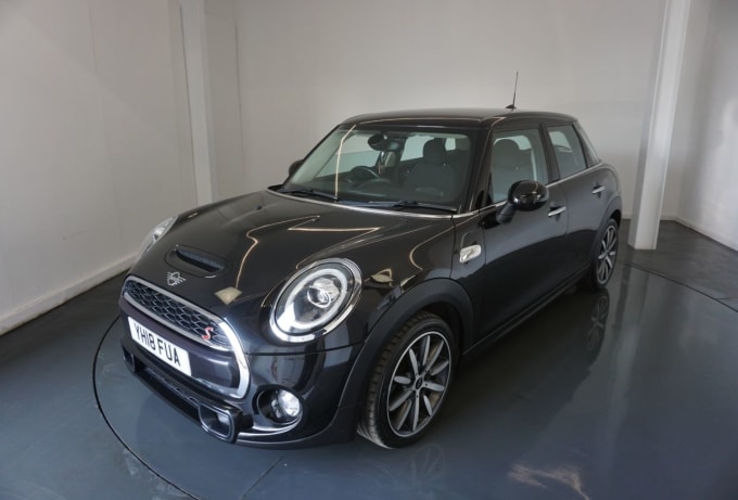 2025 Mini Hatch