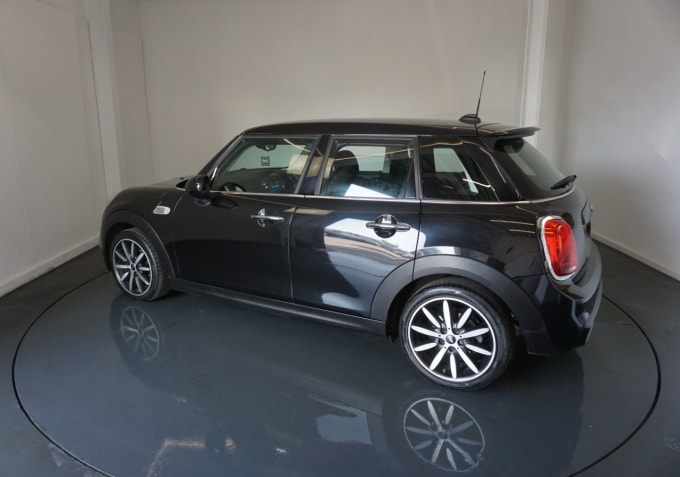 2025 Mini Hatch
