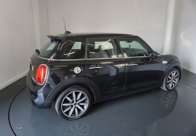 2025 Mini Hatch