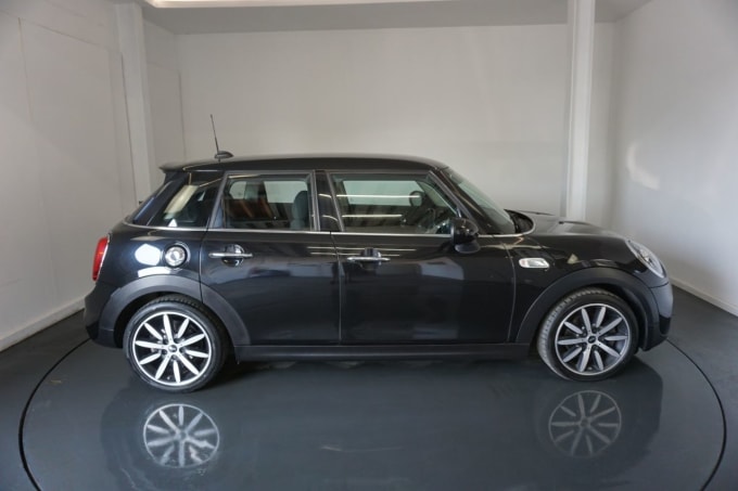 2025 Mini Hatch