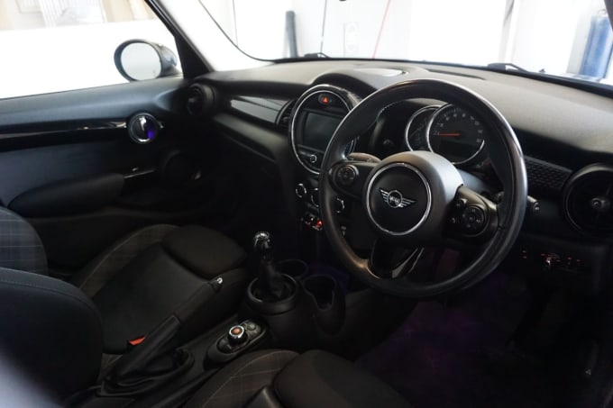 2025 Mini Hatch