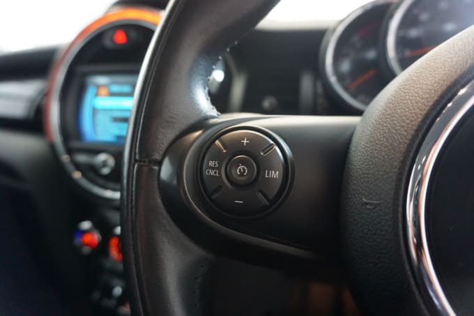 2025 Mini Hatch
