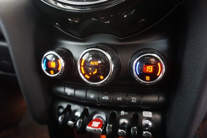 2025 Mini Hatch