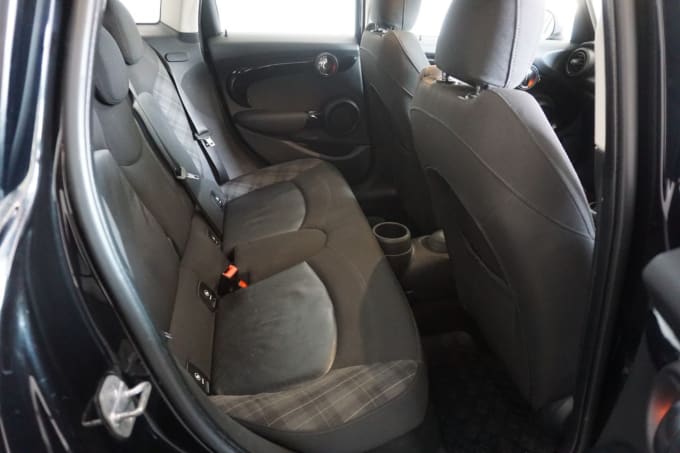 2025 Mini Hatch