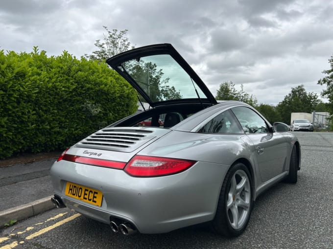 2025 Porsche 911