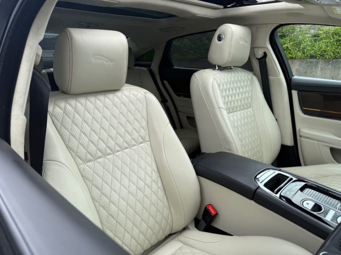 2025 Jaguar Xj