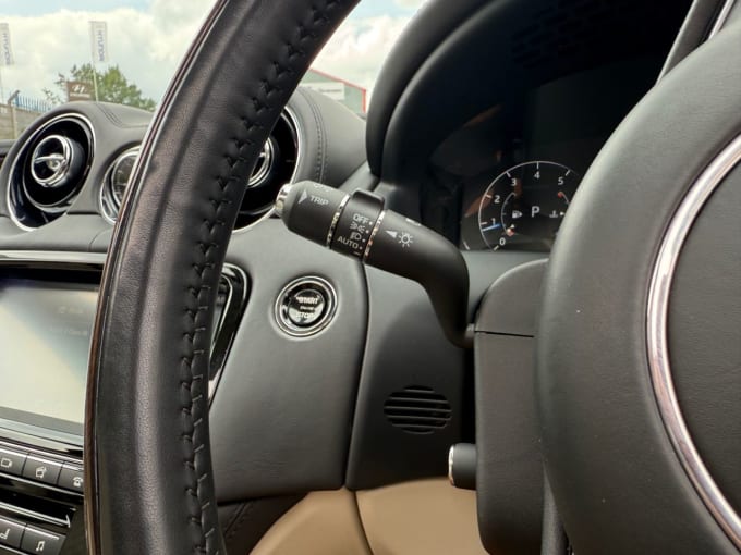 2025 Jaguar Xj
