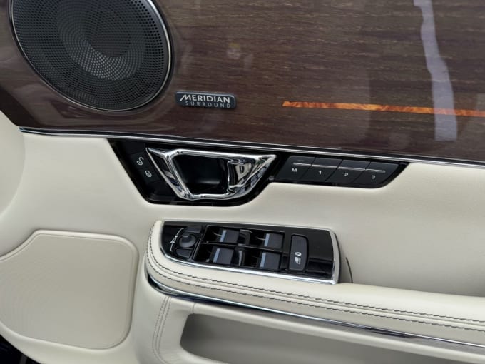 2025 Jaguar Xj