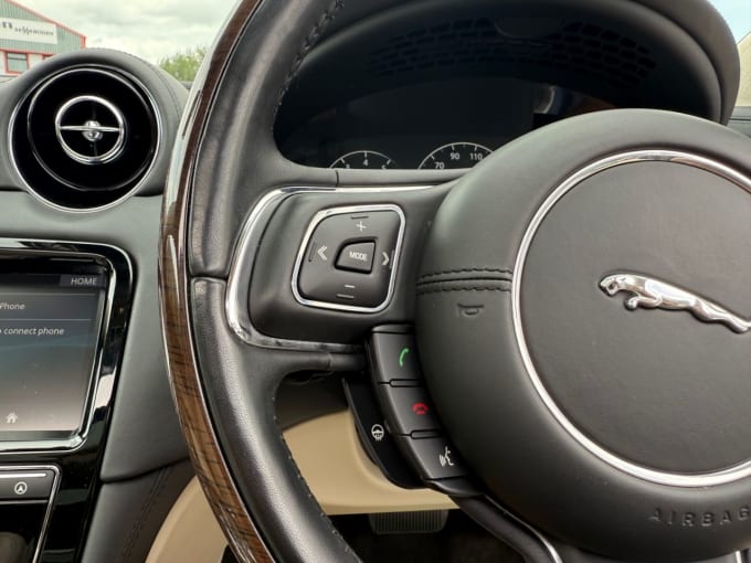 2025 Jaguar Xj