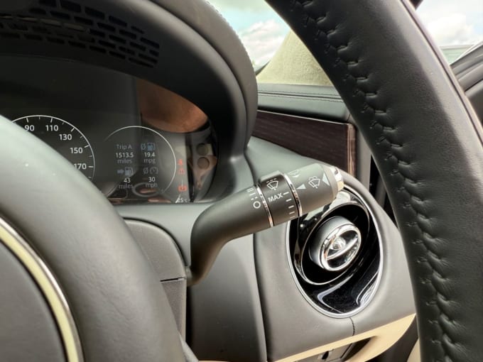 2025 Jaguar Xj