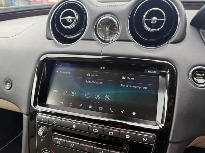 2025 Jaguar Xj