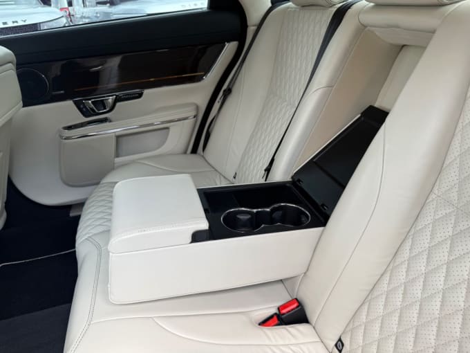 2025 Jaguar Xj