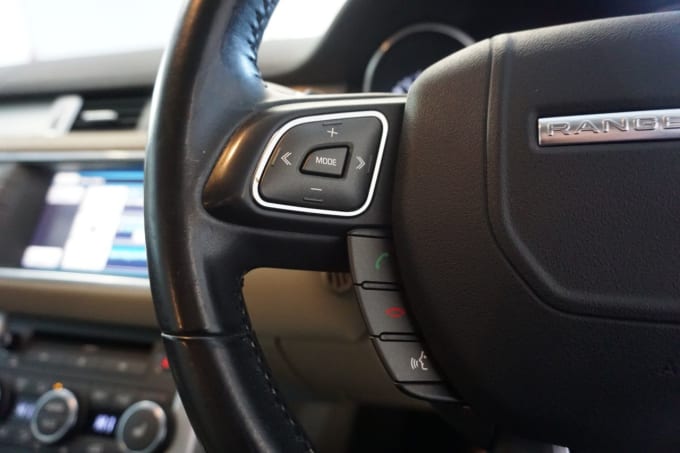 2025 Land Rover Range Rover Evoque