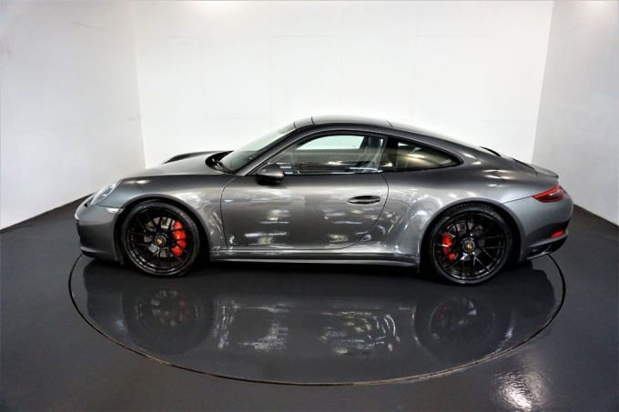 2018 Porsche 911