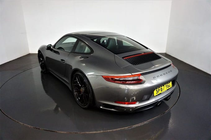 2018 Porsche 911
