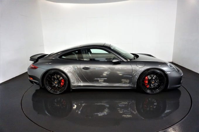 2018 Porsche 911