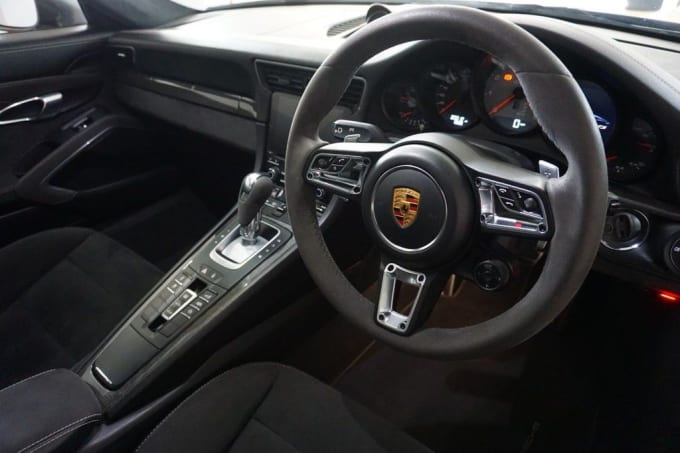 2018 Porsche 911