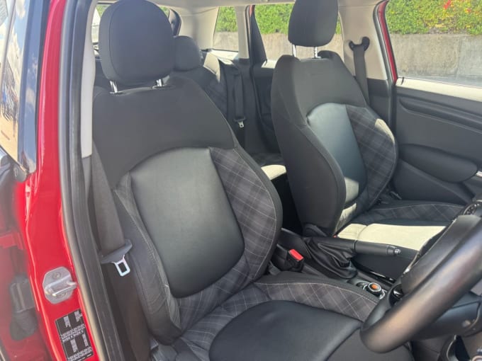 2025 Mini Hatch