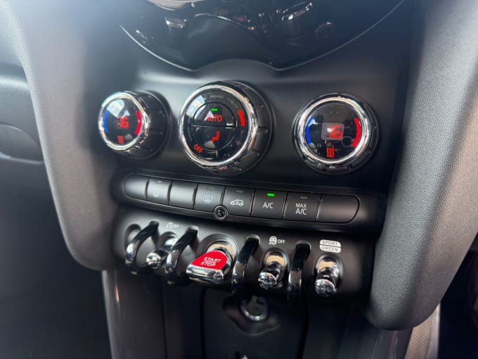 2025 Mini Hatch